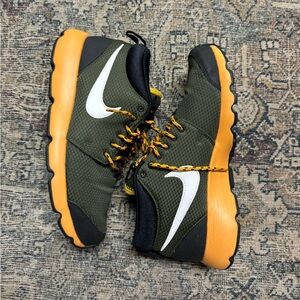 Nike Roshe Trail in men’s size 8,used and in great shape 9/10